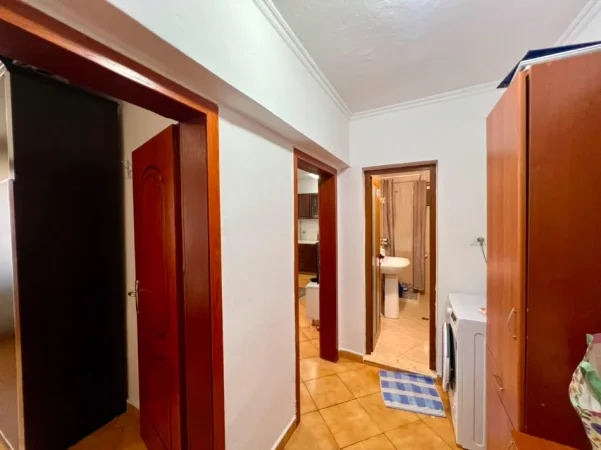 Tirane, jepet me qera apartament 1+1+Ballkon Kati 3, 54 m² 430 € (Tregu i Ri Elektrik)