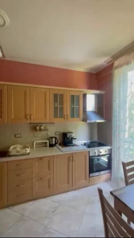 Tirane, jepet me qera apartament 1+1 Kati 5, 70 m² 500 € (Rruga Dritan Hoxha)