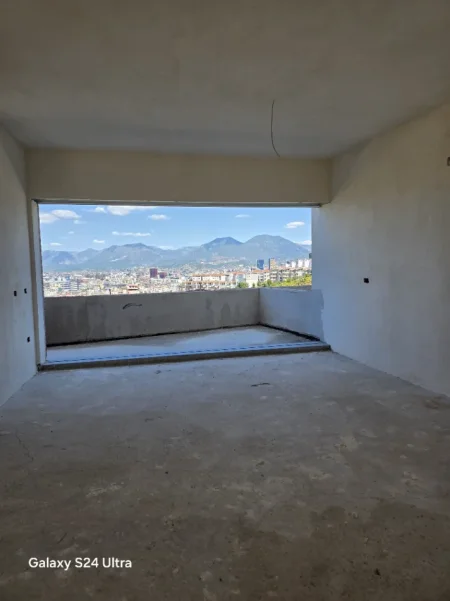 Tirane, shitet apartament duplex 3+1+Aneks+Ballkon , 233 m² 360.000 € (Kodra e Diellit 2)