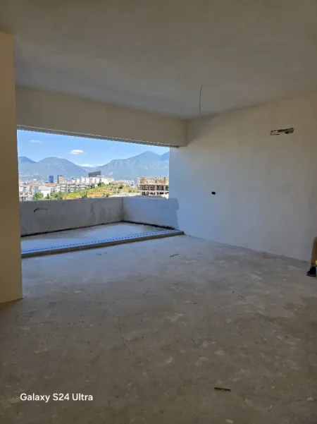 Tirane, shitet apartament duplex 3+1+Aneks+Ballkon , 233 m² 360.000 € (Kodra e Diellit 2)