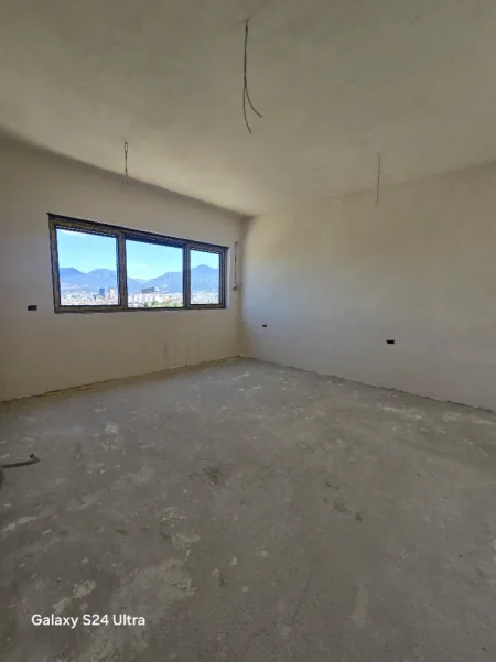 Tirane, shitet apartament duplex 3+1+Aneks+Ballkon , 233 m² 360.000 € (Kodra e Diellit 2)