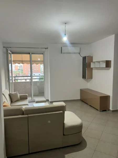 Tirane, jepet me qera apartament 2+1+Aneks+Ballkon Kati 3, 500 € (Astir , unaza e re)