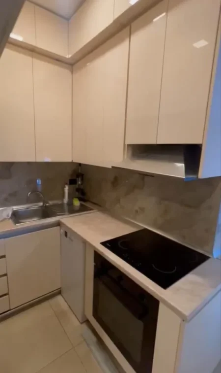 Tirane, jepet me qera apartament 1+1 Kati 6, 65 m² 550 € (Spitali Amerikan 2)