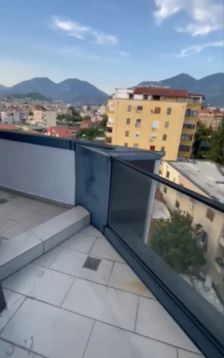 Tirane, jepet me qera apartament 1+1 Kati 6, 65 m² 550 € (Spitali Amerikan 2)