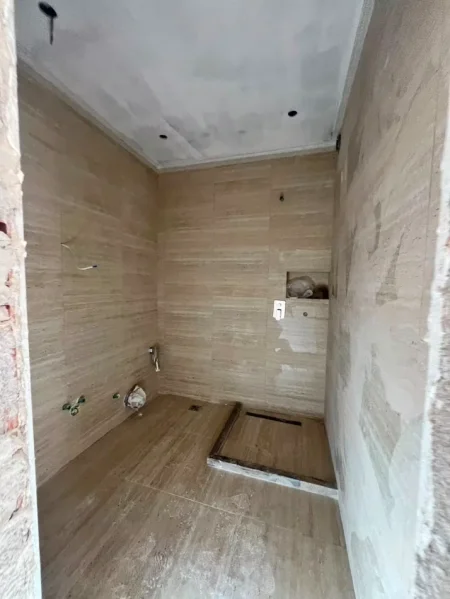Tirane, shes apartament 1+1+Ballkon Kati 5, 70 m² 135.000 € (Vasil Shanto te Keshi)