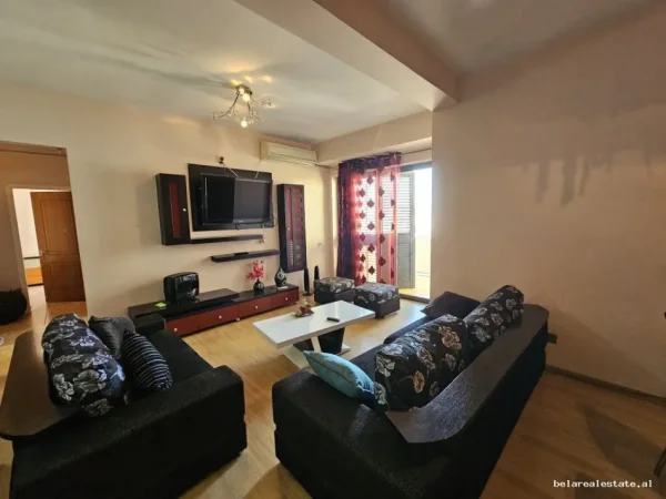 Tirane, jepet me qera apartament 2+1 Kati 7, 110 m² 640 € (rruga Gjon Buzuku)