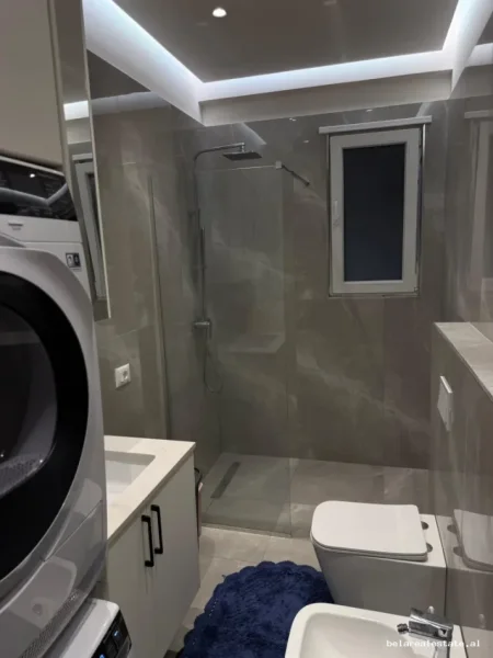 Tirane, jepet me qera apartament 1+1 Kati 3, 70 m² 690 € (rruga Stefan Shundi)