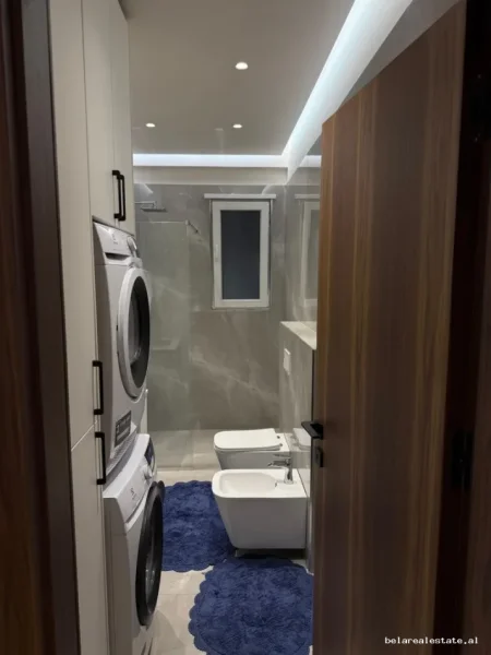 Tirane, jepet me qera apartament 1+1 Kati 3, 70 m² 690 € (rruga Stefan Shundi)