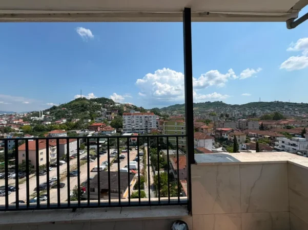 Tirane, jepet me qera apartament 2+1 Kati 8, 75 m² 400 € (Misto Mame)