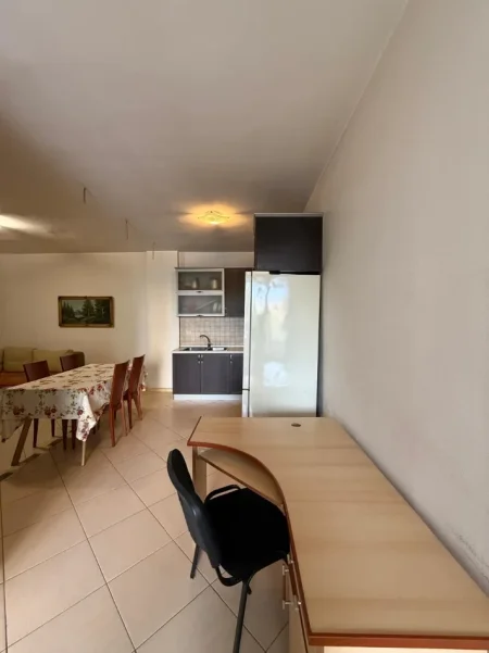 Tirane, jepet me qera apartament 2+1+Ballkon Kati 2, 90 m² 620 € (Selvia perballe Observator)