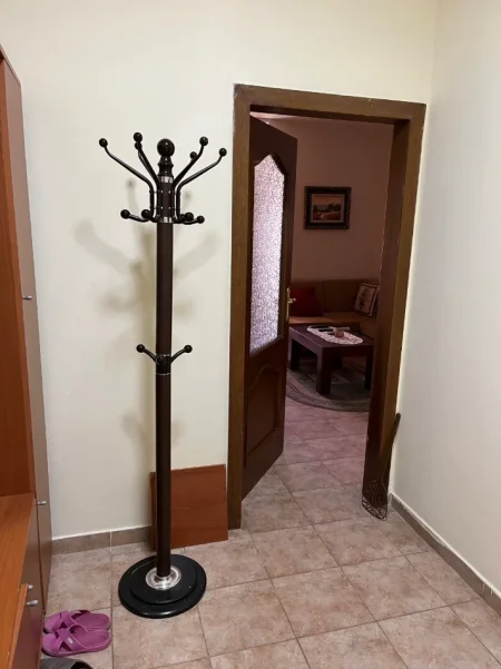 Tirane, jepet me qera apartament 1+1+Aneks+Ballkon Kati 5, 69 m² 600 € (Rruga Sulejman Delvina)