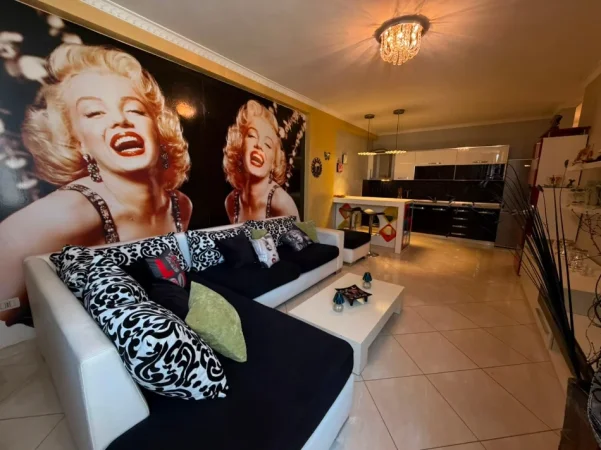 Tirane, jepet me qera apartament 1+1 Kati 4, 65 m² 550 € 