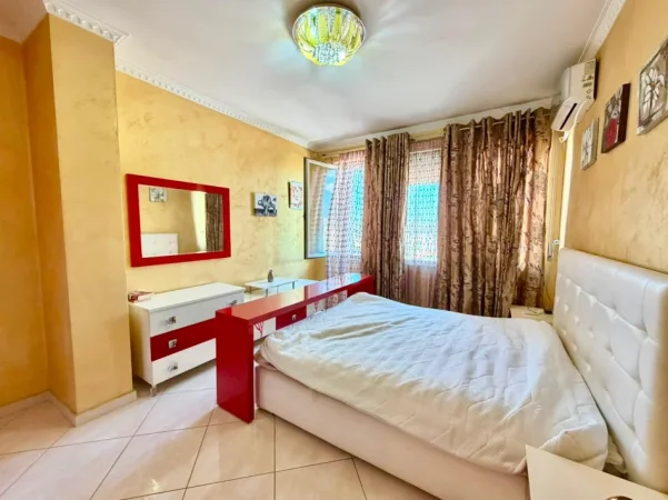 Tirane, jepet me qera apartament 1+1 Kati 4, 65 m² 550 € 