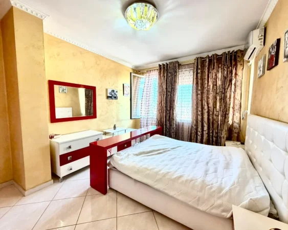 Tirane, jepet me qera apartament 1+1 Kati 4, 65 m² 550 € 