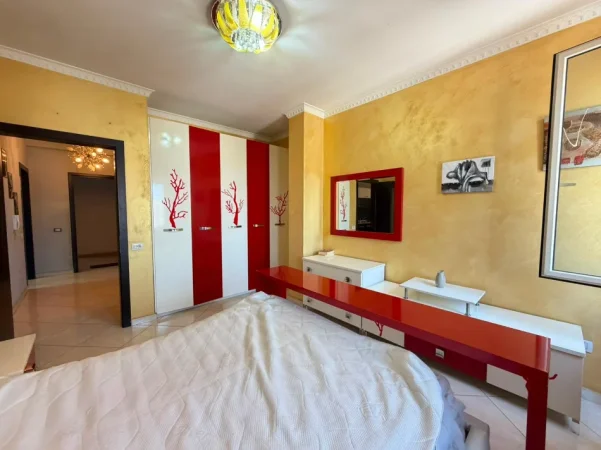 Tirane, jepet me qera apartament 1+1 Kati 4, 65 m² 550 € 