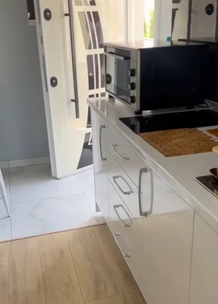 Tirane, jepet me qera apartament 1+1+Ballkon Kati 3, 60 m² 370 € (5 maj)