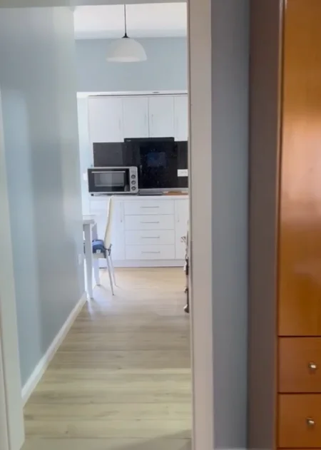 Tirane, jepet me qera apartament 1+1+Ballkon Kati 3, 60 m² 370 € (5 maj)