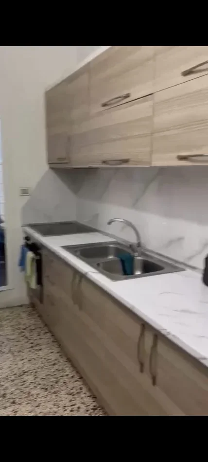 Tirane, jepet me qera apartament 1+1 Kati 2, 65 m² 350 € (Rruga Dritan Hoxha)