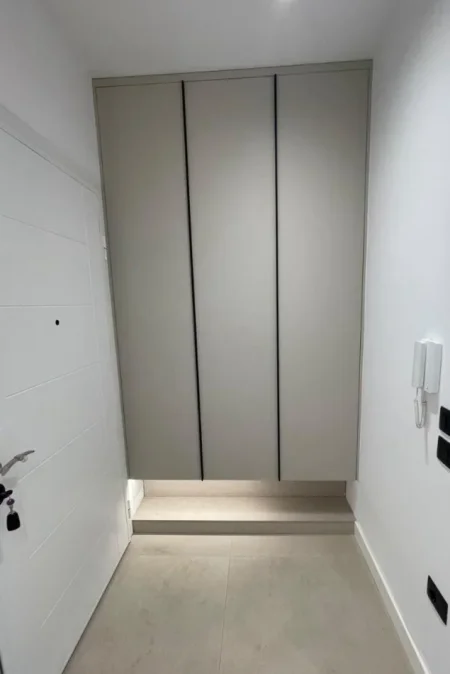 Tirane, jepet me qera apartament 1+1 Kati 4, 70 m² 800 € (Porcelani)