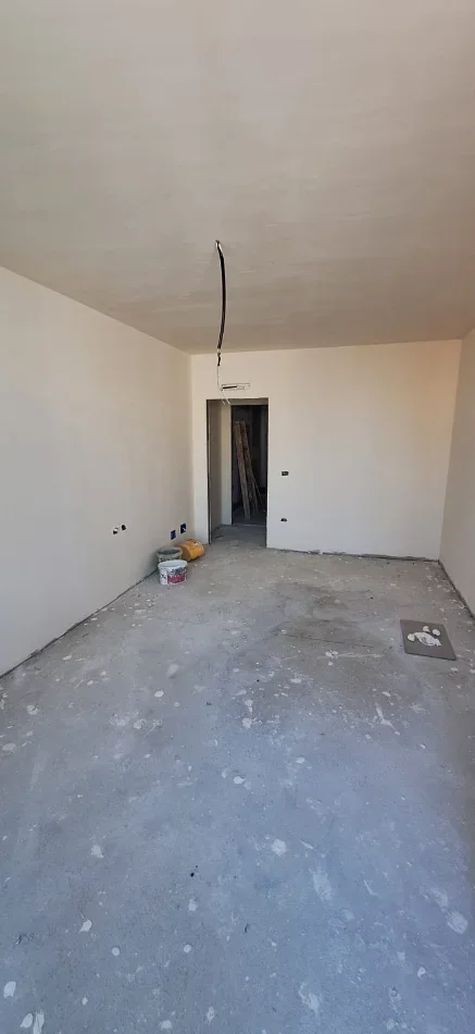 Tirane, shitet apartament 1+1 , 119 m² 487.700 € 