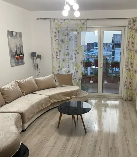 Tirane, jepet me qera apartament 2+1+Ballkon Kati 6, 106 m² 220.000 € (don Bosko)