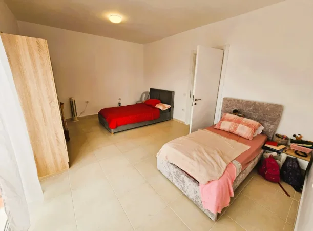 Tirane, shitet apartament 2+1+Aneks+Ballkon Kati 6, 160 m² 235.000 € (Rruga Llazi Miho)