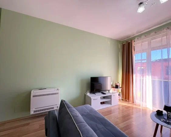 Tirane, jepet me qera apartament 1+1 Kati 3, 70 m² 700 € (Rruga Luigj Gurakuqi)