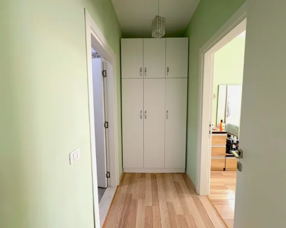Tirane, jepet me qera apartament 1+1 Kati 3, 70 m² 700 € (Rruga Luigj Gurakuqi)
