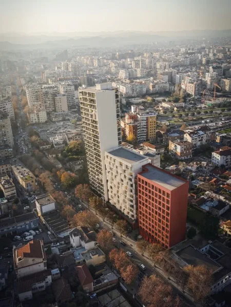 Tirane, shitet apartament 1+1+Ballkon , 69 m² 165.528 € (Oberon Tower, Stacioni i Trenit)
