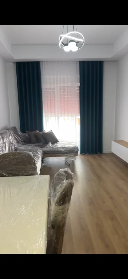 Tirane, jepet me qera apartament 2+1 Kati 3, 80 m² 600 € (Rruga Ali Demi)