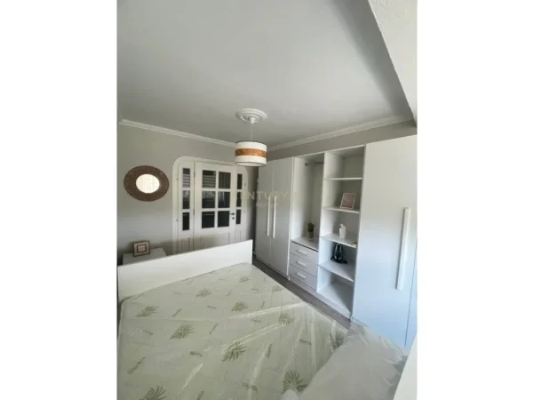 Tirane, jepet me qera apartament 1+1 Kati 4, 60 m² 500 € (marteniteti i ri)