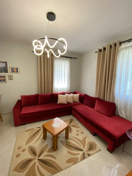 Tirane, jepet me qera apartament 1+1+Aneks+Ballkon Kati 1, 60 m² 550 € (Ambasada Amerikane)