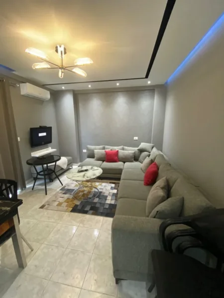 Durres, jepet me qera apartament 1+1 Kati 5, 68 m² 98000 € (Durres)