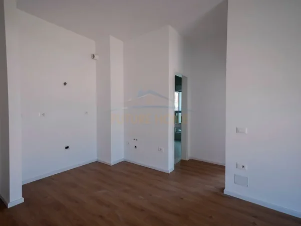 Tirane, shitet apartament 1+1 Kati 5, 64 m² 96.000 € (Ali Dem)