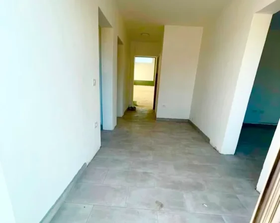 Tirane, shitet ambjent biznesi Kati 0, 2.500 m² 1.300.000 € 
