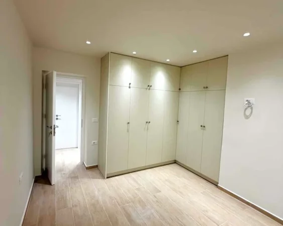 Sarande, shitet apartament 1+1 Kati 2, 58 m² 1.173.540 € (Rruga Flamurit)