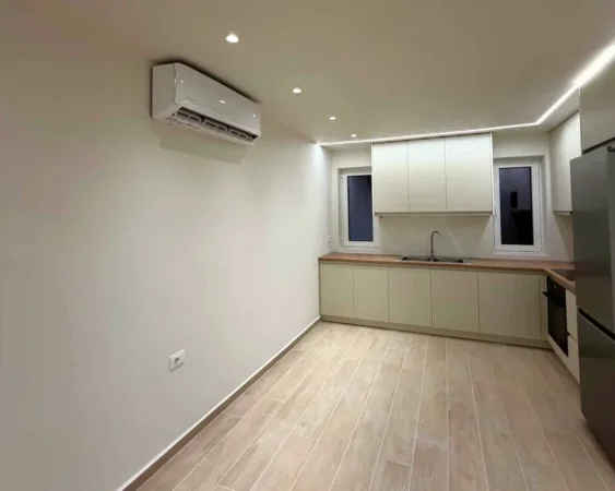 Sarande, shitet apartament 1+1 Kati 2, 58 m² 1.173.540 € (Rruga Flamurit)