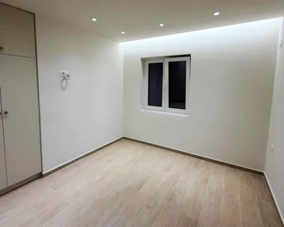 Sarande, shitet apartament 1+1 Kati 2, 58 m² 1.173.540 € (Rruga Flamurit)