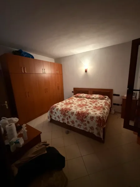Tirane, jepet me qera apartament 2+1+Ballkon Kati 2, 120 m² 550 € (Ernest Bushati)