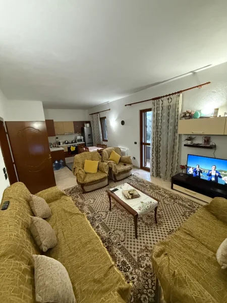 Tirane, jepet me qera apartament 2+1+Ballkon Kati 2, 120 m² 550 € (Ernest Bushati)