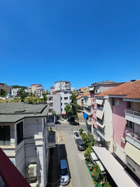 Tirane, shitet nga Pronari, pa-komision apartament 2+1+Aneks+Ballkon Kati 3, 121 m² 249.000 € (Rrapo hekali)
