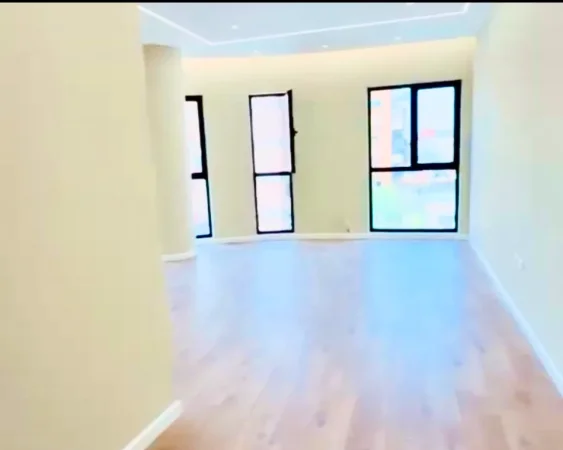 Tirane, shitet apartament 2+1+Ballkon , 118 m² 330.000 € (21-Dhjetori)