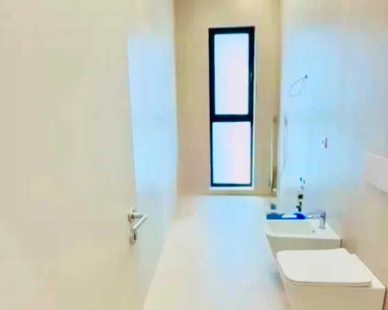 Tirane, shitet apartament 2+1+Ballkon , 118 m² 330.000 € (21-Dhjetori)