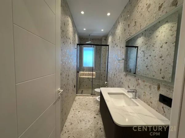 Tirane, shitet apartament 1+1 Kati 8, 72 m² (porcelan tek kompleksi erli)