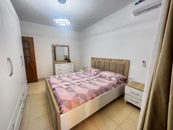 Tirane, jepet me qera apartament 2+1 Kati 1, 78 m² 650 € (mine peza)