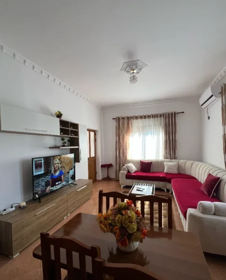Tirane, jepet me qera apartament 2+1+Ballkon Kati 2, 90 m² 450 € (Bulevardi I ri /siri kodra)