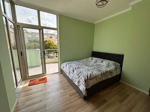 Durres, jepet me qera apartament 1+1+Ballkon Kati 3, 80 m² 680 € (Rruga tefta tashko Koco prane kom.nr1)