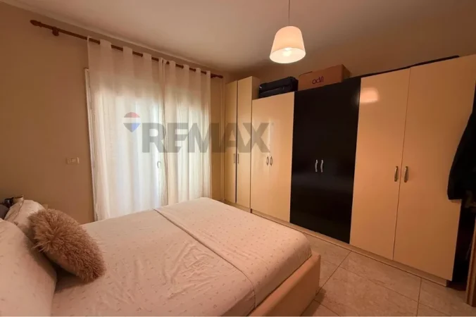 Tirane, jepet me qera apartament 1+1 Kati 7, 70 m² 600 € (Mysylm Shyri)