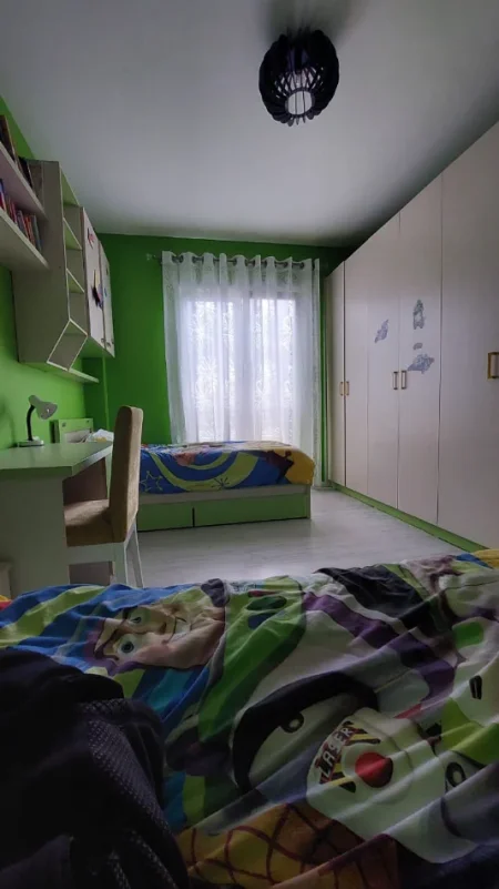 Tirane, jepet me qera apartament 2+1+Ballkon Kati 4, 80 m² 600 € (Elbasanit)