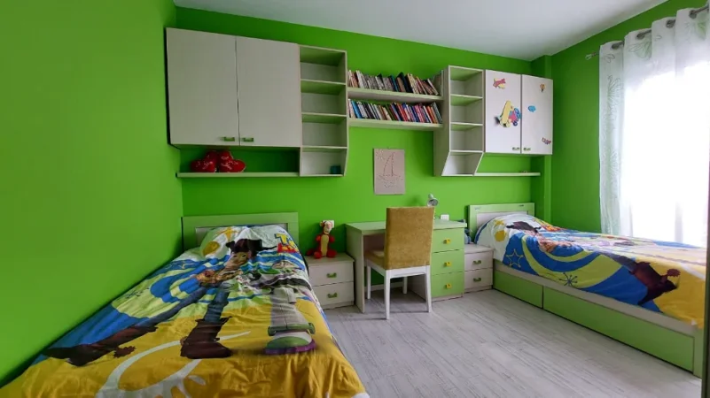 Tirane, jepet me qera apartament 2+1+Ballkon Kati 4, 80 m² 600 € (Elbasanit)
